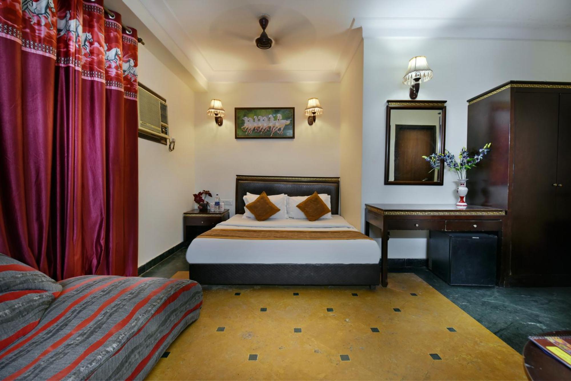 Hotel Express New Delhi Exterior photo