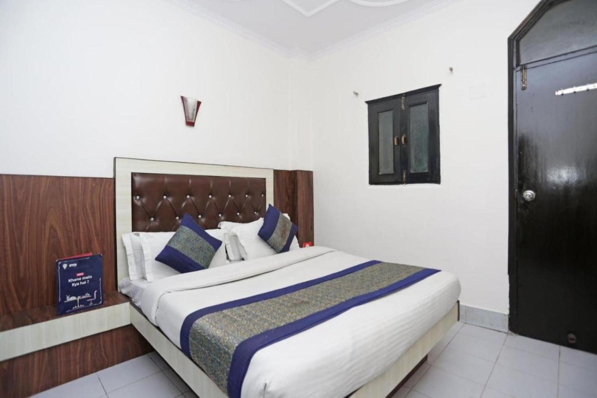 Hotel Express New Delhi Exterior photo